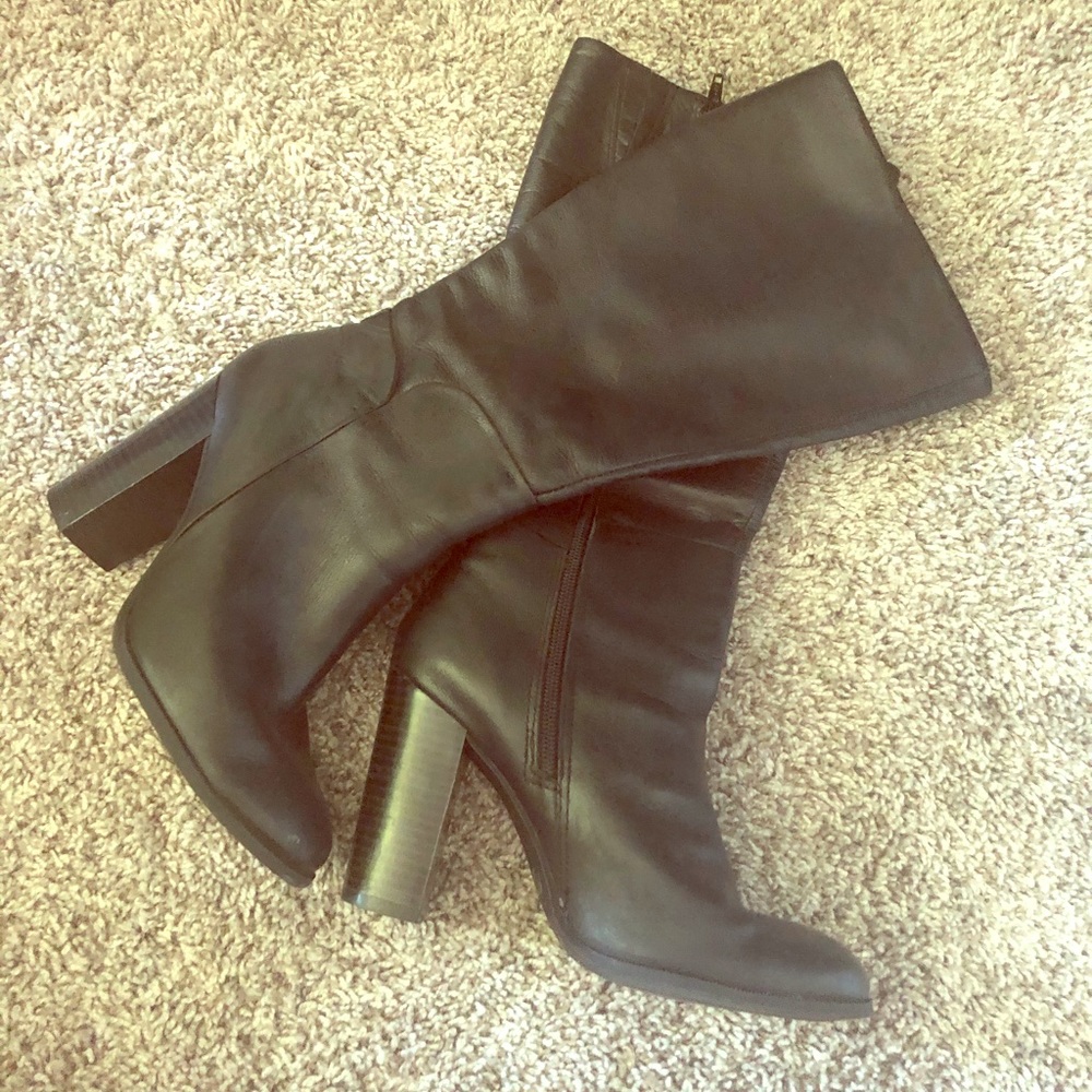 *SOLD* Black leather knee high boots